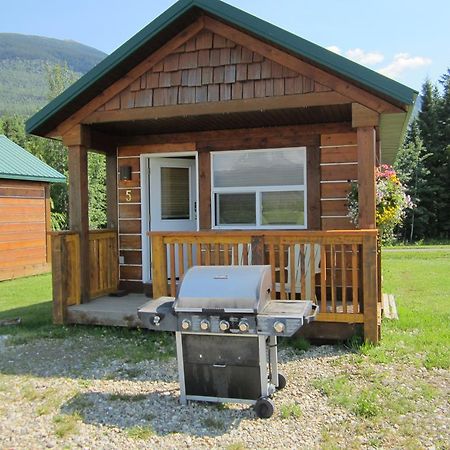 Beaver Creek Lodge And Cabins McBride Szoba fotó