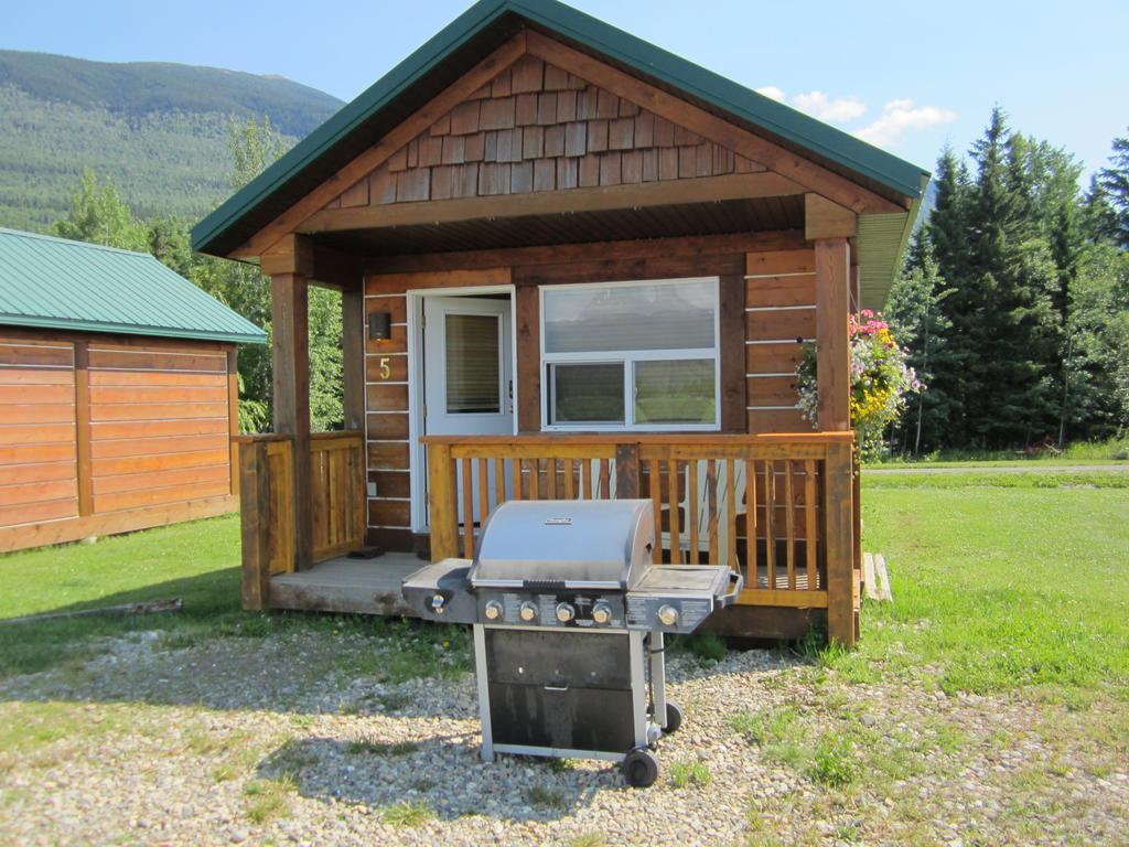 Beaver Creek Lodge And Cabins McBride Szoba fotó